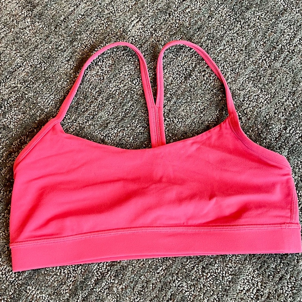 Lululemon FLOW Y SPORTS BRA SIZE 8